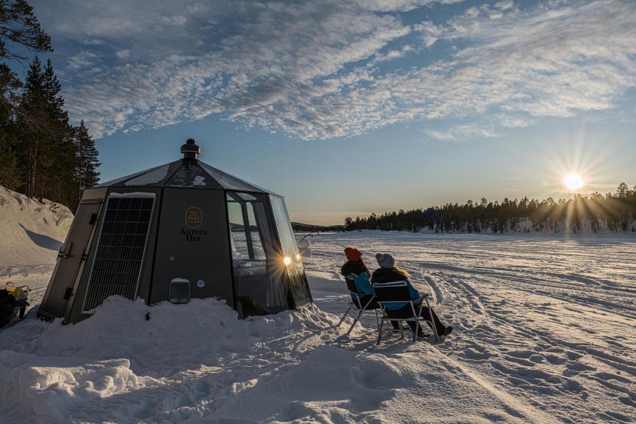 Aurora Igloo With Private Hot Tub By Invisible Forest Lodge Rovaniemi Zewnętrze zdjęcie