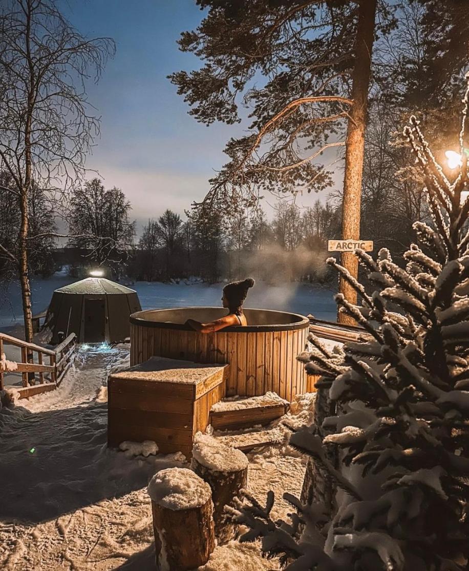 Aurora Igloo With Private Hot Tub By Invisible Forest Lodge Rovaniemi Zewnętrze zdjęcie